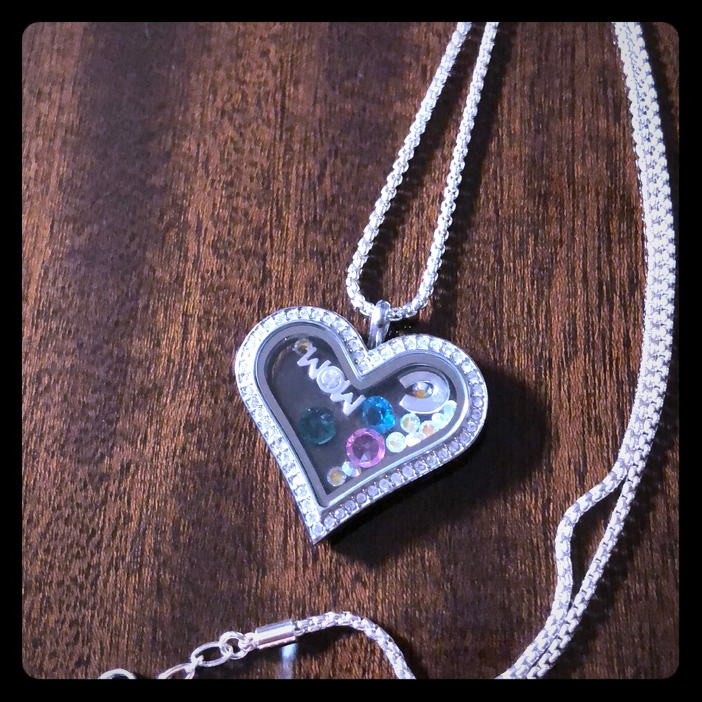 Origami Owl necklace (locket, jewels & chain) 💎